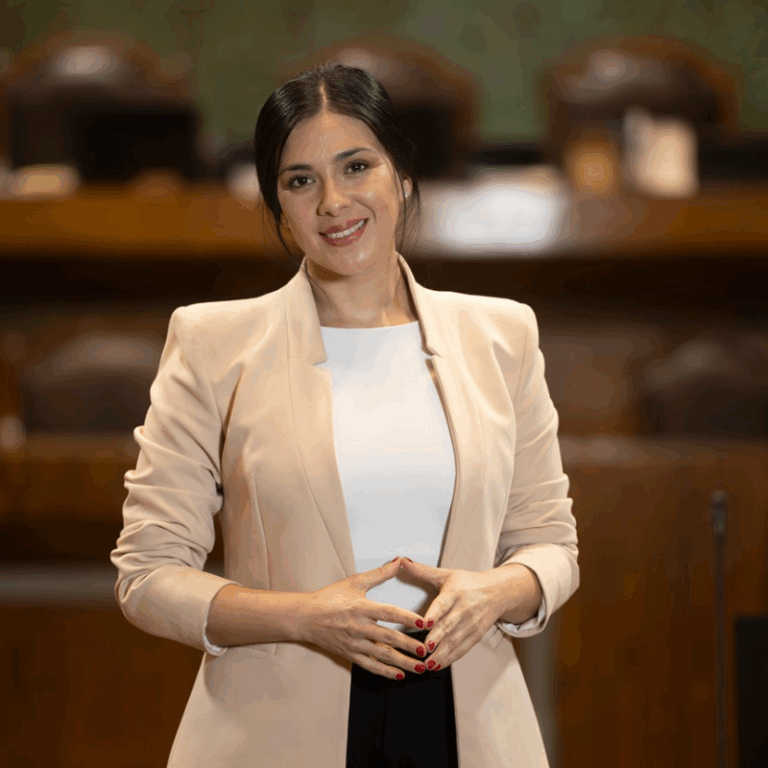 Karol Cariola Candidata al Senado por la Región de Valparaíso