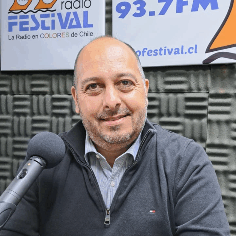 Sácate una foto con el Viejito Pascuero y ayuda a Sanatorio Marítimo