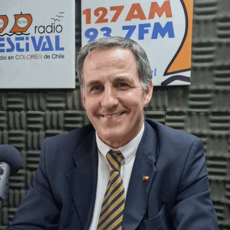 Visita del Subsecretario de Agricultura a los estudios de Radio Festival